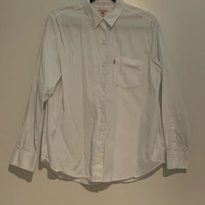 Levi’s Boyfriend Fit Button Down